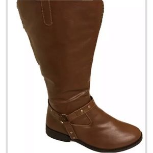 Brand new! Brown western style boots size 8